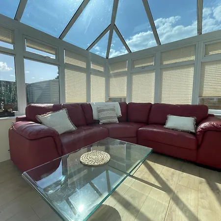 Holiday home Fabulous Family In Lovely Little Stoke