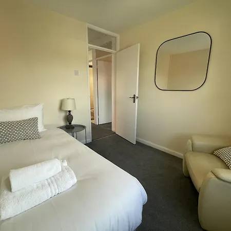 Fabulous Family In Lovely Little Stoke Feriehus