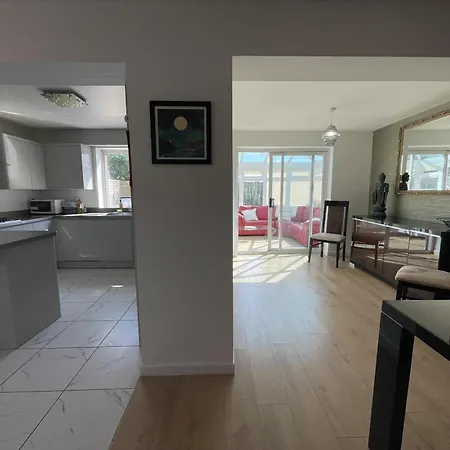 Fabulous Family In Lovely Little Stoke