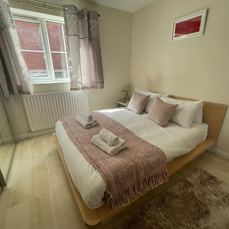 Fabulous Family In Lovely Little Stoke