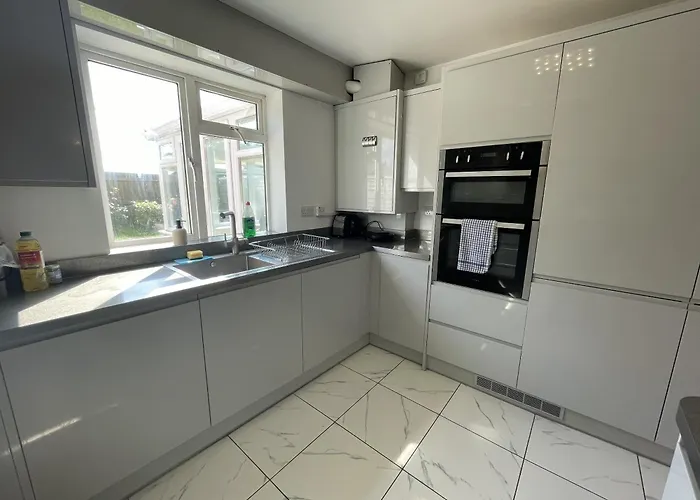 Fabulous Family In Lovely Little Stoke Ferienhaus *